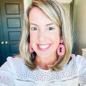 Meet your Posher, Joya